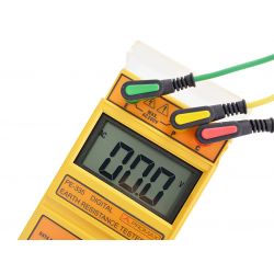 Promax PE-335: Digital earth resistance meter