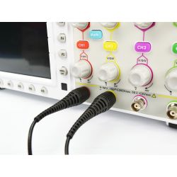 Promax 4-channel digital oscilloscope, 200 MHz and 2 GS / s with touch screen 8 "USB, Pass / Fail and LAN